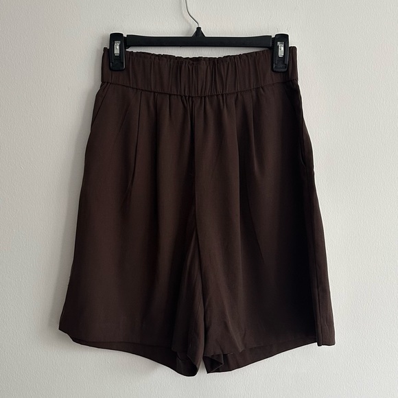 H&M Pants - H&M - Linen Like Brown Shorts | Size Small (NWT)